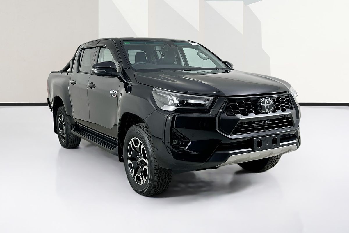 2024 Toyota HILUX SR5 48V + PREM. INTERIOR (4x4) GUN126R 4X4