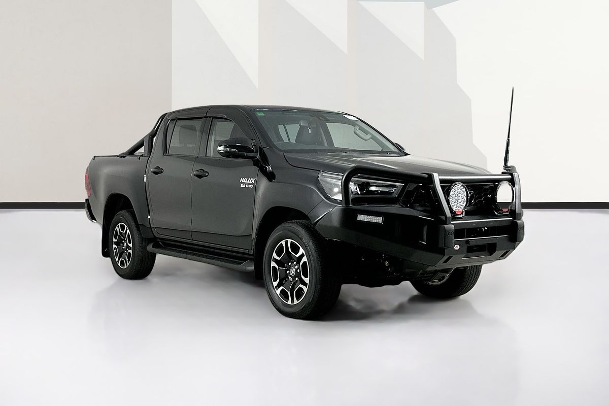 2024 Toyota HILUX SR5 48V + PREM. INTERIOR (4x4) GUN126R 4X4