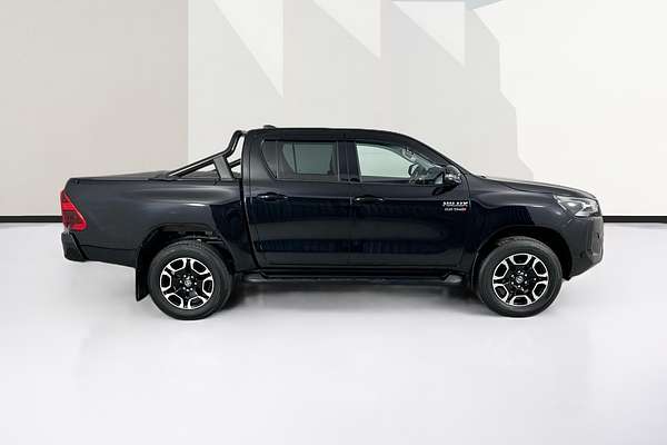 2024 Toyota HILUX SR5 48V + PREM. INTERIOR (4x4) GUN126R 4X4
