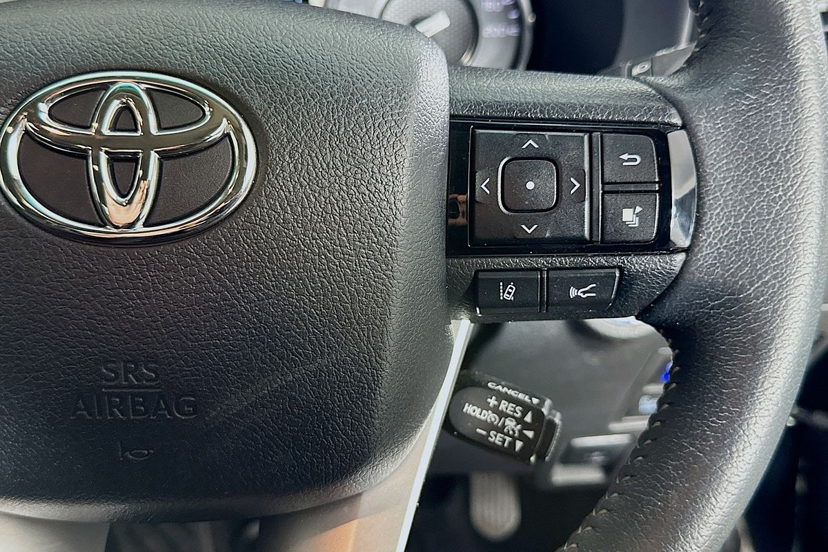 2024 Toyota HILUX SR5 48V + PREM. INTERIOR (4x4) GUN126R 4X4