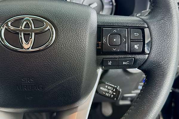 2024 Toyota HILUX SR5 48V + PREM. INTERIOR (4x4) GUN126R 4X4