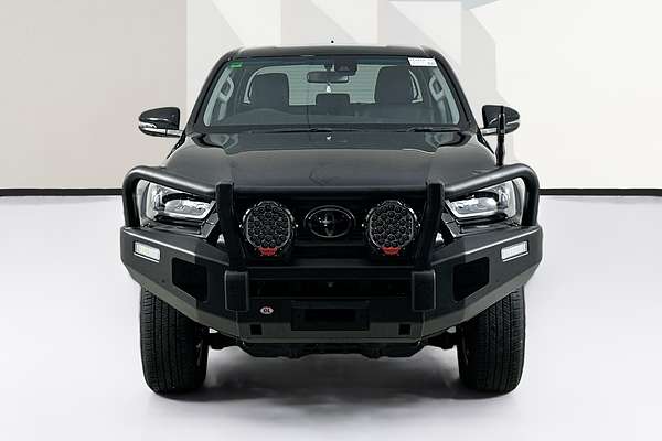 2024 Toyota HILUX SR5 48V + PREM. INTERIOR (4x4) GUN126R 4X4