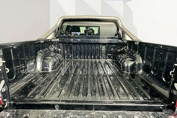 2020 Toyota HILUX SR5 (4x4) GUN126R FACELIFT 4X4