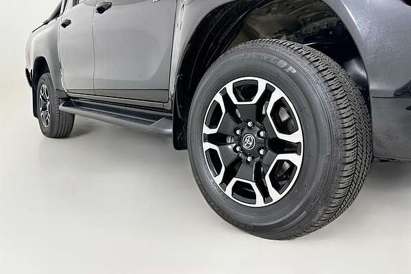 2024 Toyota HILUX SR5 48V + PREM. INTERIOR (4x4) GUN126R 4X4
