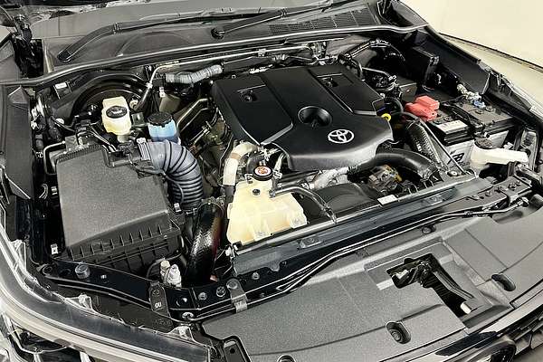 2024 Toyota HILUX SR5 48V + PREM. INTERIOR (4x4) GUN126R 4X4