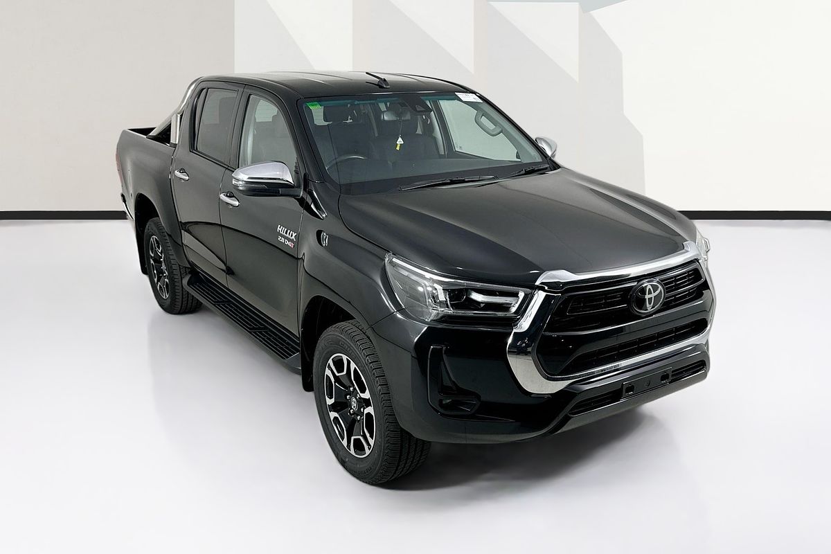 2020 Toyota HILUX SR5 (4x4) GUN126R FACELIFT 4X4