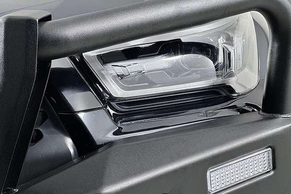 2024 Toyota HILUX SR5 48V + PREM. INTERIOR (4x4) GUN126R 4X4