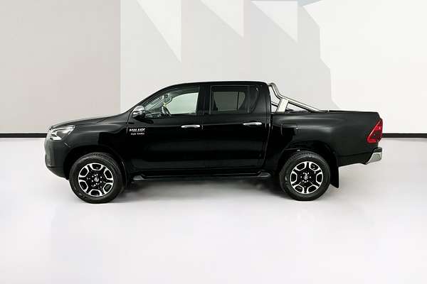 2020 Toyota HILUX SR5 (4x4) GUN126R FACELIFT 4X4