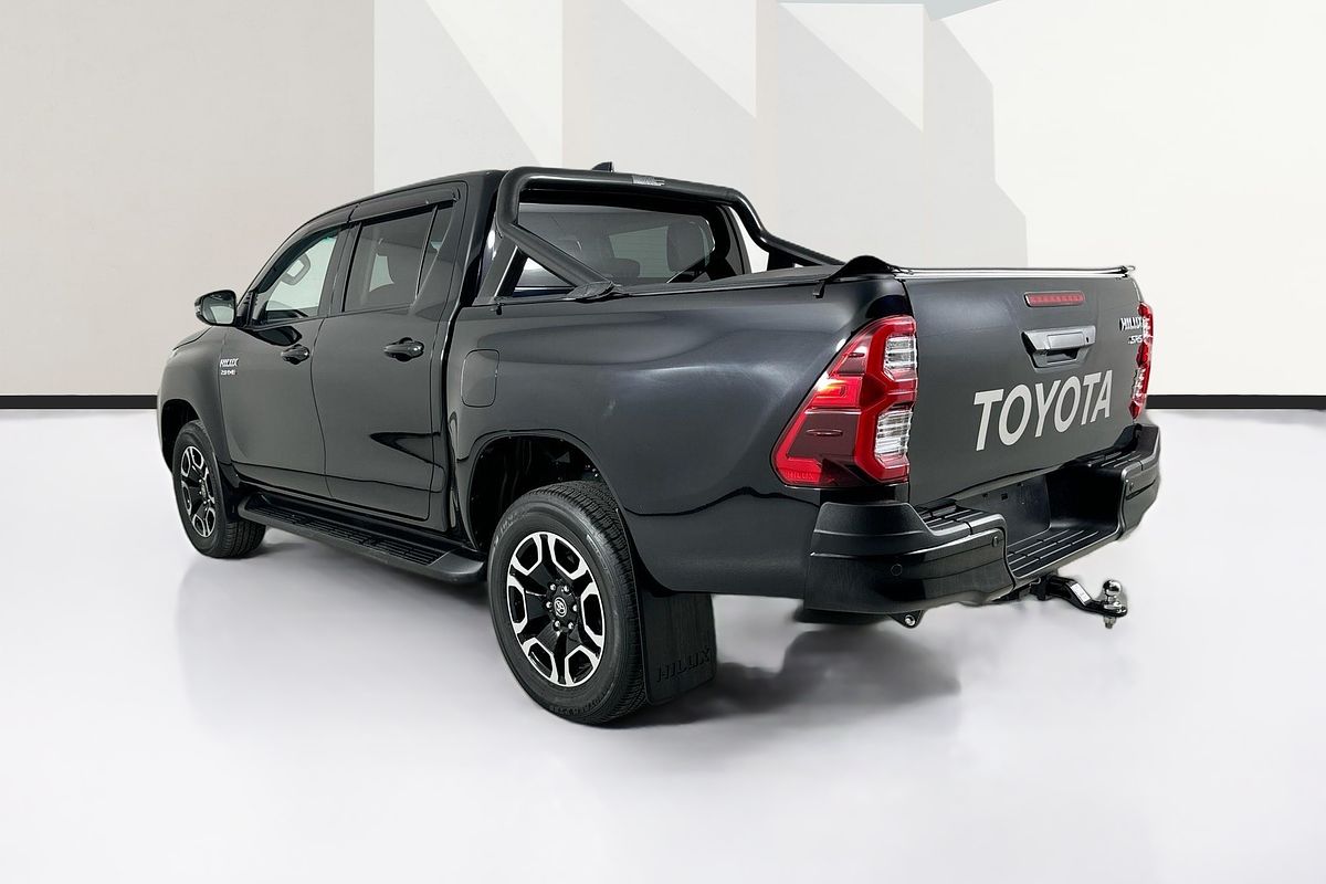 2024 Toyota HILUX SR5 48V + PREM. INTERIOR (4x4) GUN126R 4X4
