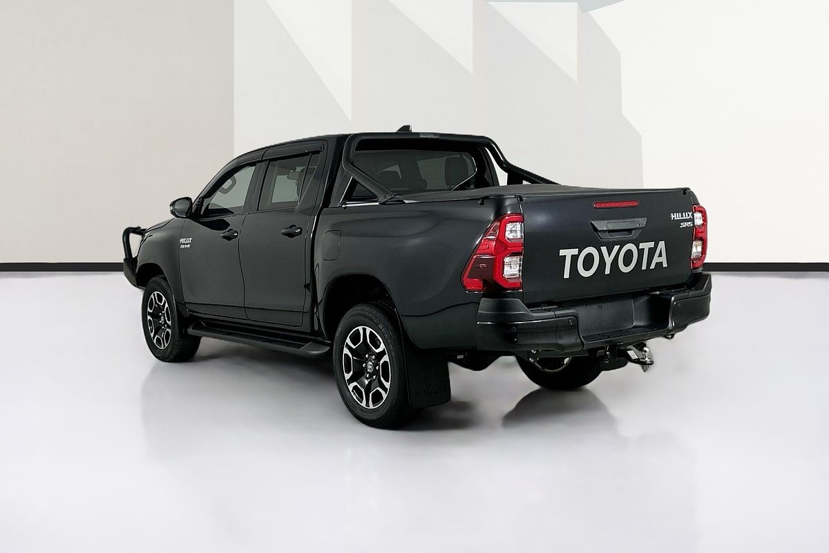 2024 Toyota HILUX SR5 48V + PREM. INTERIOR (4x4) GUN126R 4X4