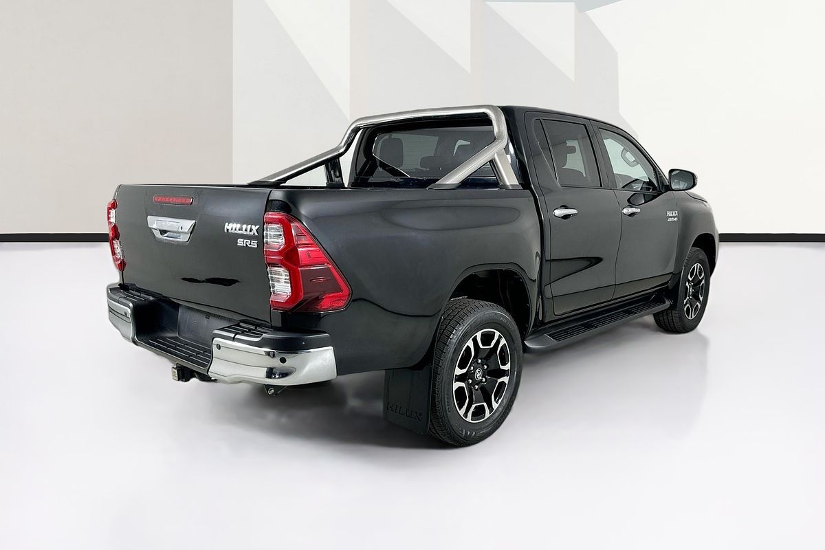 2020 Toyota HILUX SR5 (4x4) GUN126R FACELIFT 4X4