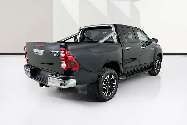 2020 Toyota HILUX SR5 (4x4) GUN126R FACELIFT 4X4