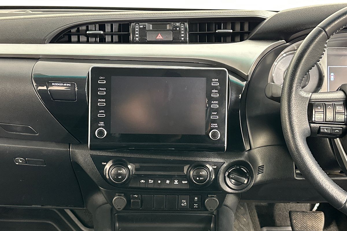 2022 Toyota HILUX SR5 (4x4) GUN126R 4X4