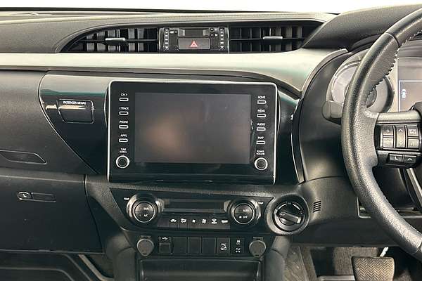 2022 Toyota HILUX SR5 (4x4) GUN126R 4X4