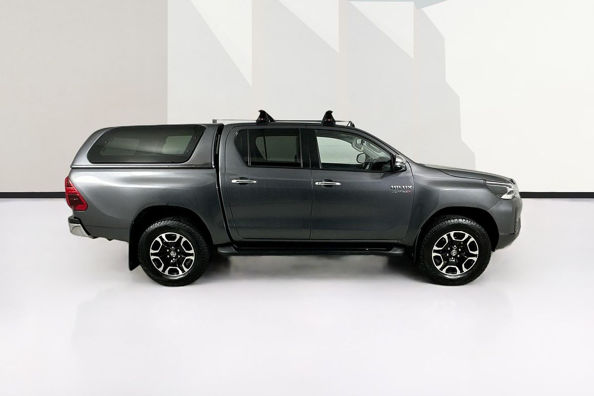 2020 Toyota HILUX SR5 (4x4) GUN126R FACELIFT 4X4