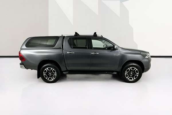 2020 Toyota HILUX SR5 (4x4) GUN126R FACELIFT 4X4