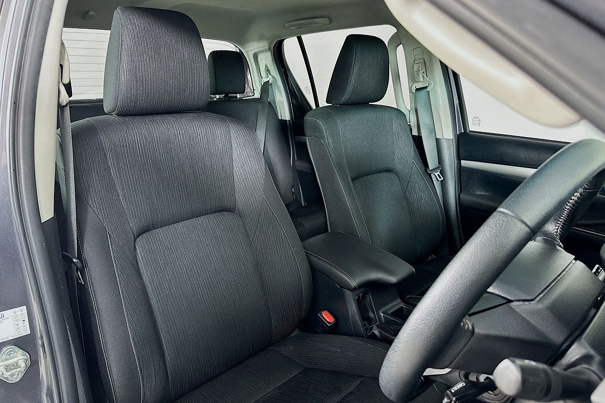 2022 Toyota HILUX SR5 GUN126R 4X4
