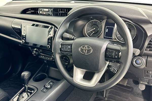 2025 Toyota HILUX SR 48V (4x4) GUN126R RC 4X4