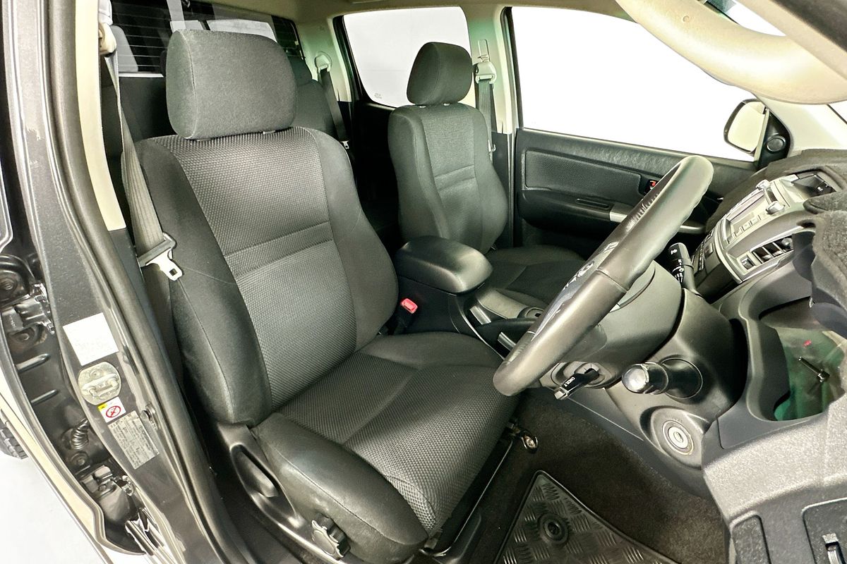 2015 Toyota HILUX SR5 (4x4) KUN26R MY14 4X4