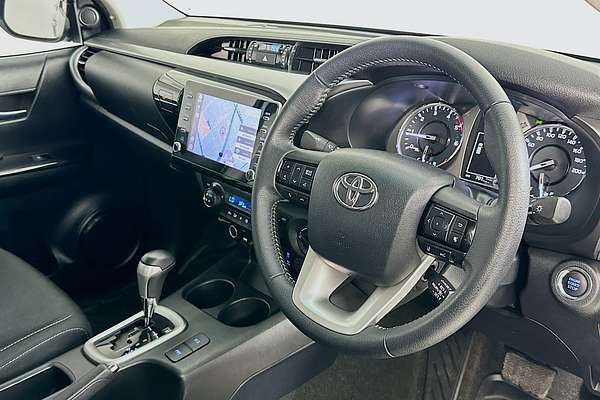 2022 Toyota HILUX SR5 GUN126R 4X4