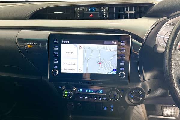 2022 Toyota HILUX SR5 (4x4) GUN126R 4X4