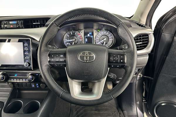 2022 Toyota HILUX SR5 (4x4) GUN126R 4X4