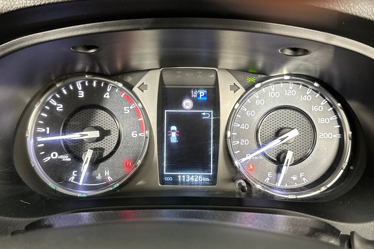 2022 Toyota HILUX SR5 (4x4) GUN126R 4X4