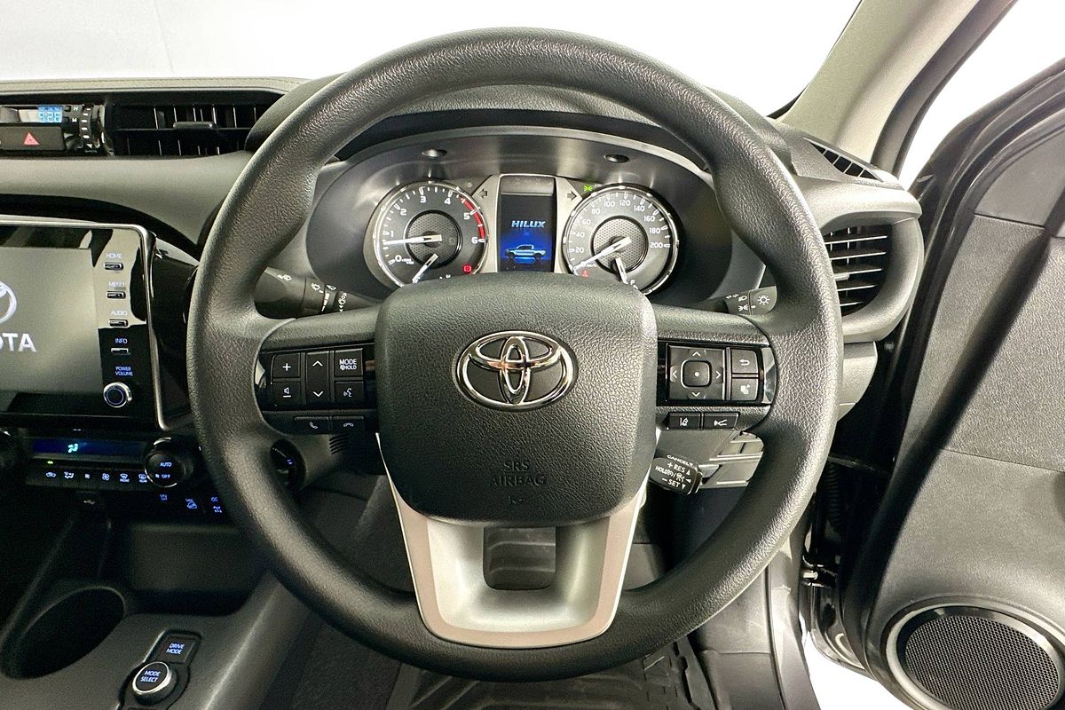 2025 Toyota HILUX SR 48V (4x4) GUN126R RC 4X4