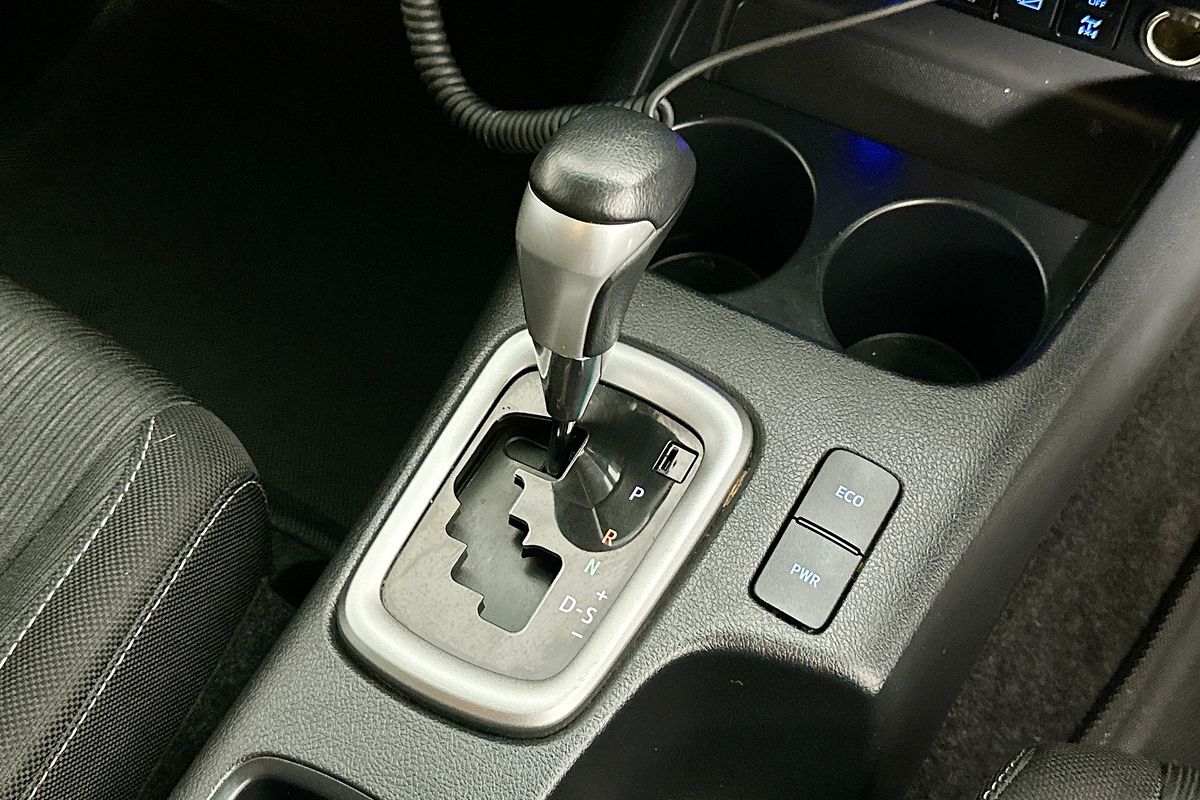 2022 Toyota HILUX SR5 (4x4) GUN126R 4X4