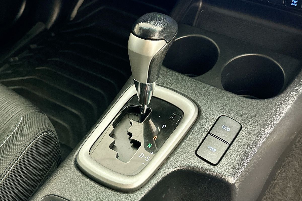 2022 Toyota HILUX SR5 (4x4) GUN126R 4X4