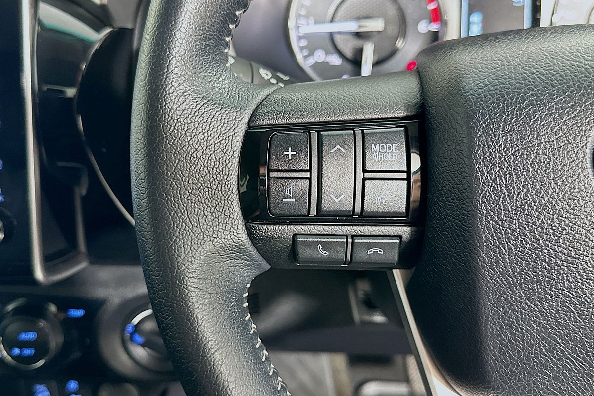 2022 Toyota HILUX SR5 GUN126R 4X4