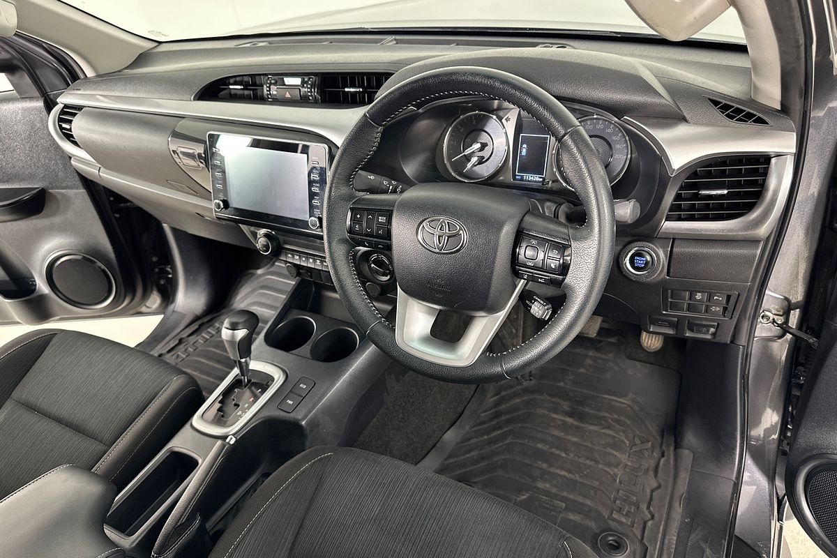 2022 Toyota HILUX SR5 (4x4) GUN126R 4X4