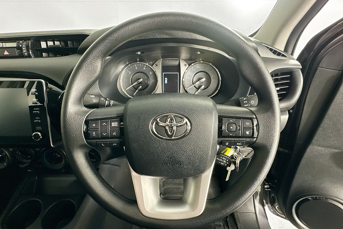 2024 Toyota HILUX SR (4x4) GUN126R 4X4