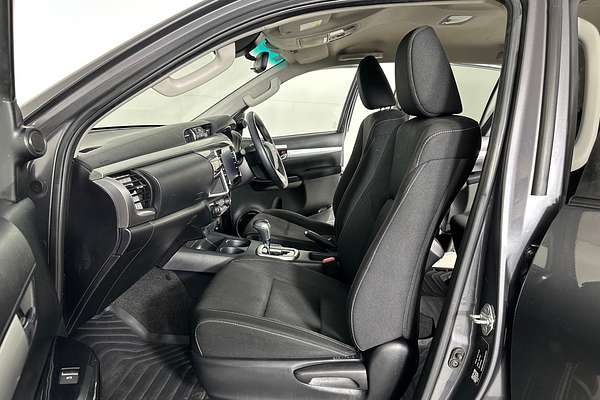 2022 Toyota HILUX SR5 (4x4) GUN126R 4X4