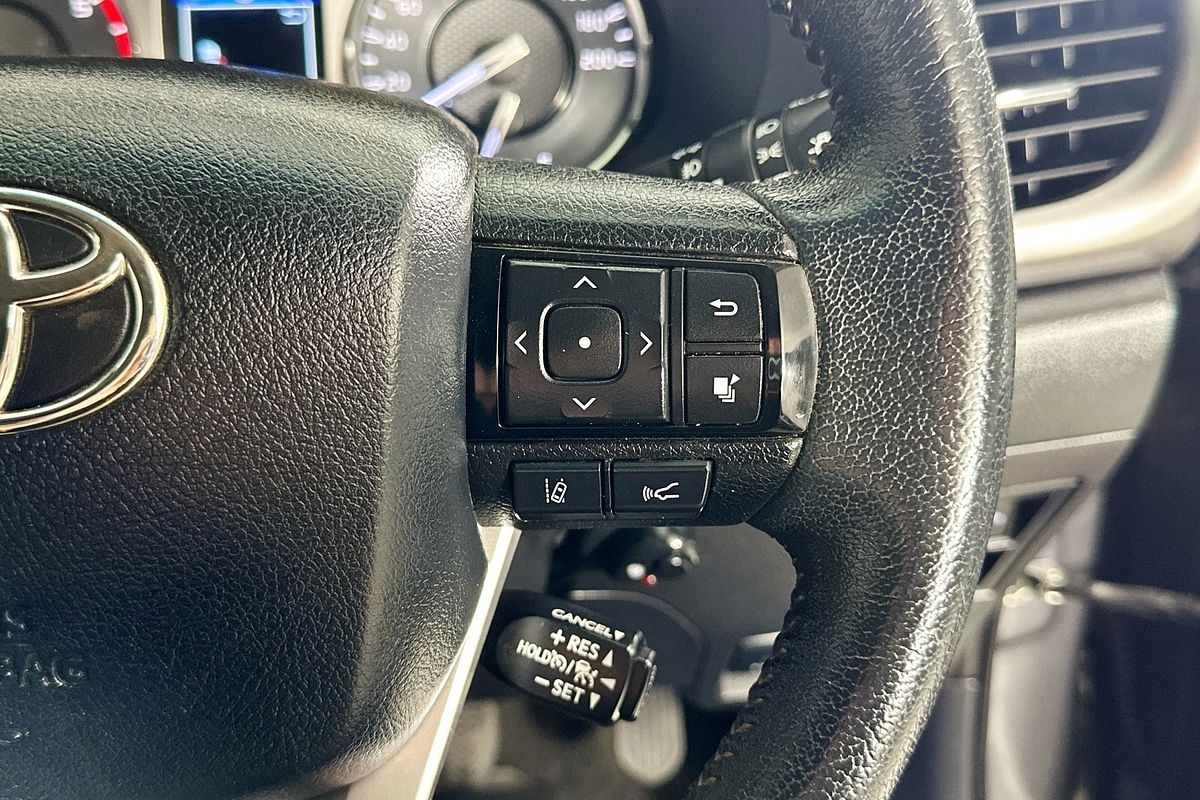 2022 Toyota HILUX SR5 (4x4) GUN126R 4X4