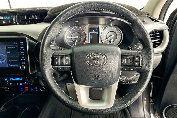 2022 Toyota HILUX SR5 (4x4) GUN126R 4X4