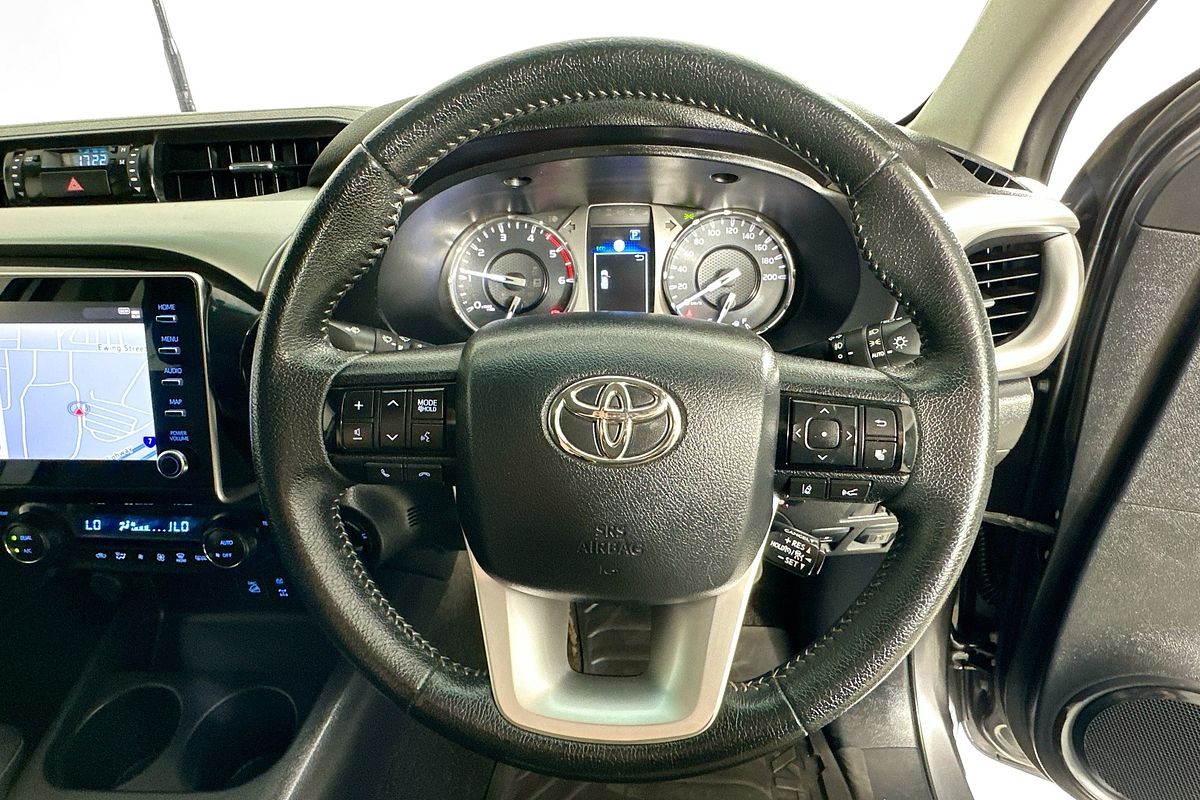 2022 Toyota HILUX SR5 (4x4) GUN126R 4X4