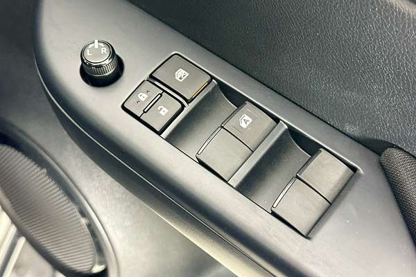 2024 Toyota HILUX SR (4x4) GUN126R 4X4