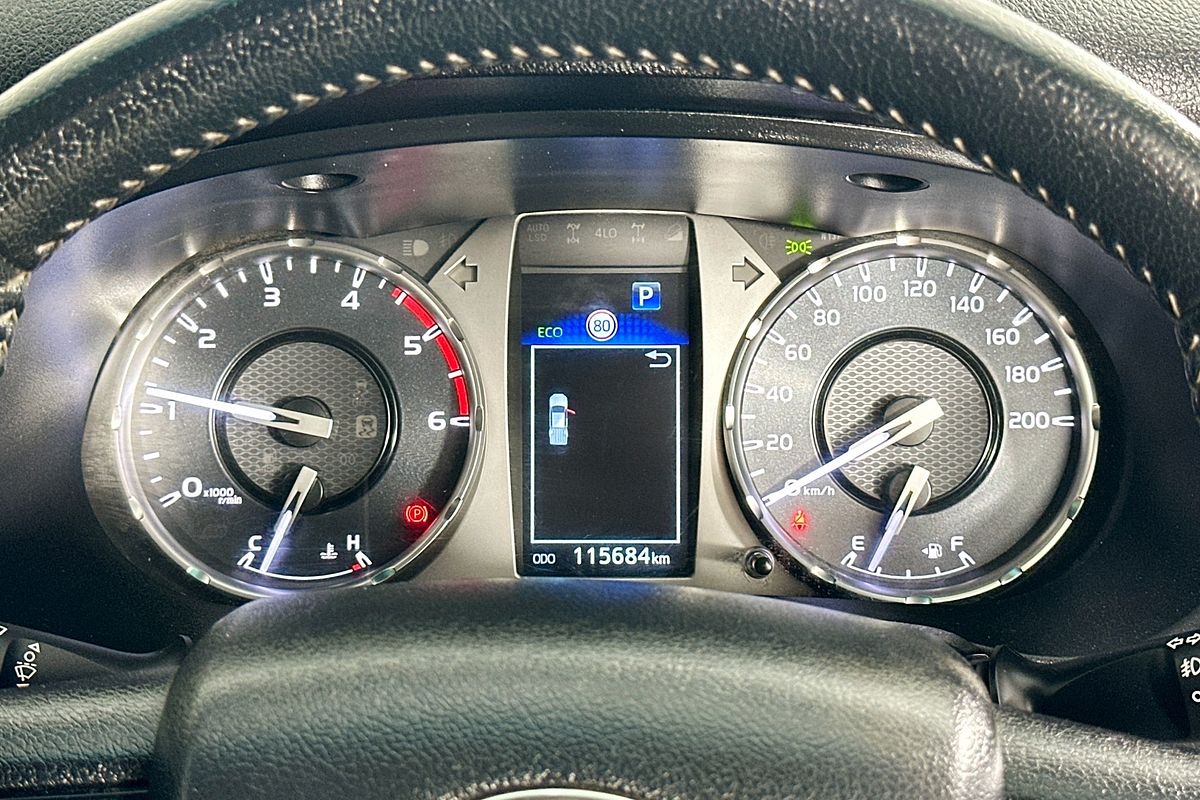 2022 Toyota HILUX SR5 (4x4) GUN126R 4X4