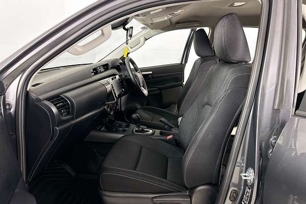 2024 Toyota HILUX SR (4x4) GUN126R 4X4