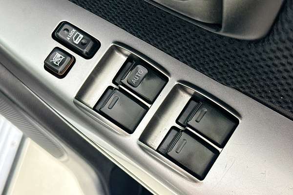 2015 Toyota HILUX SR5 (4x4) KUN26R MY14 4X4