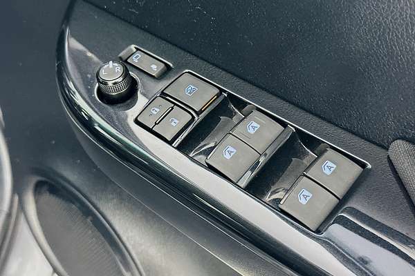 2022 Toyota HILUX SR5 GUN126R 4X4