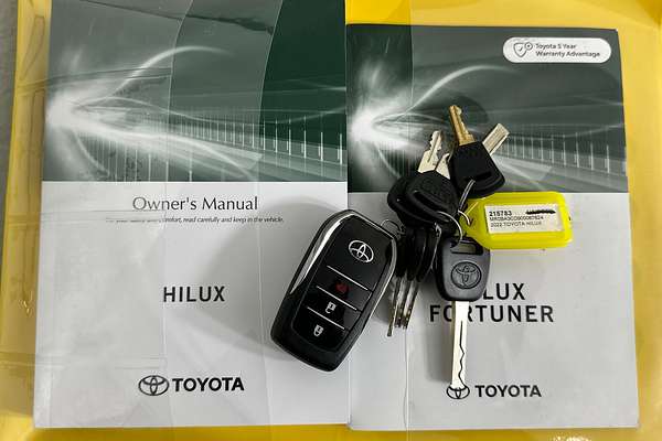 2022 Toyota HILUX SR5 (4x4) GUN126R 4X4