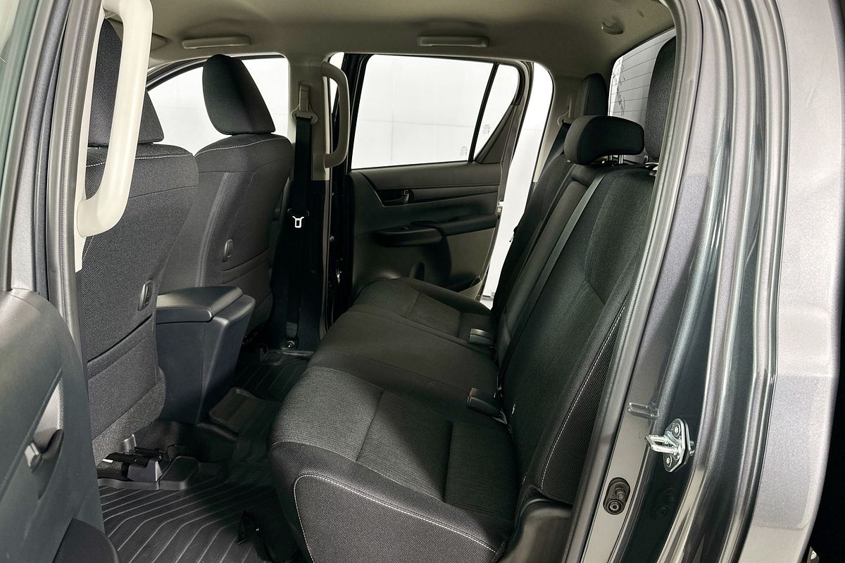 2024 Toyota HILUX SR (4x4) GUN126R 4X4