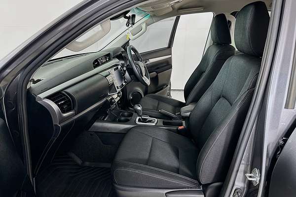 2022 Toyota HILUX SR5 GUN126R 4X4