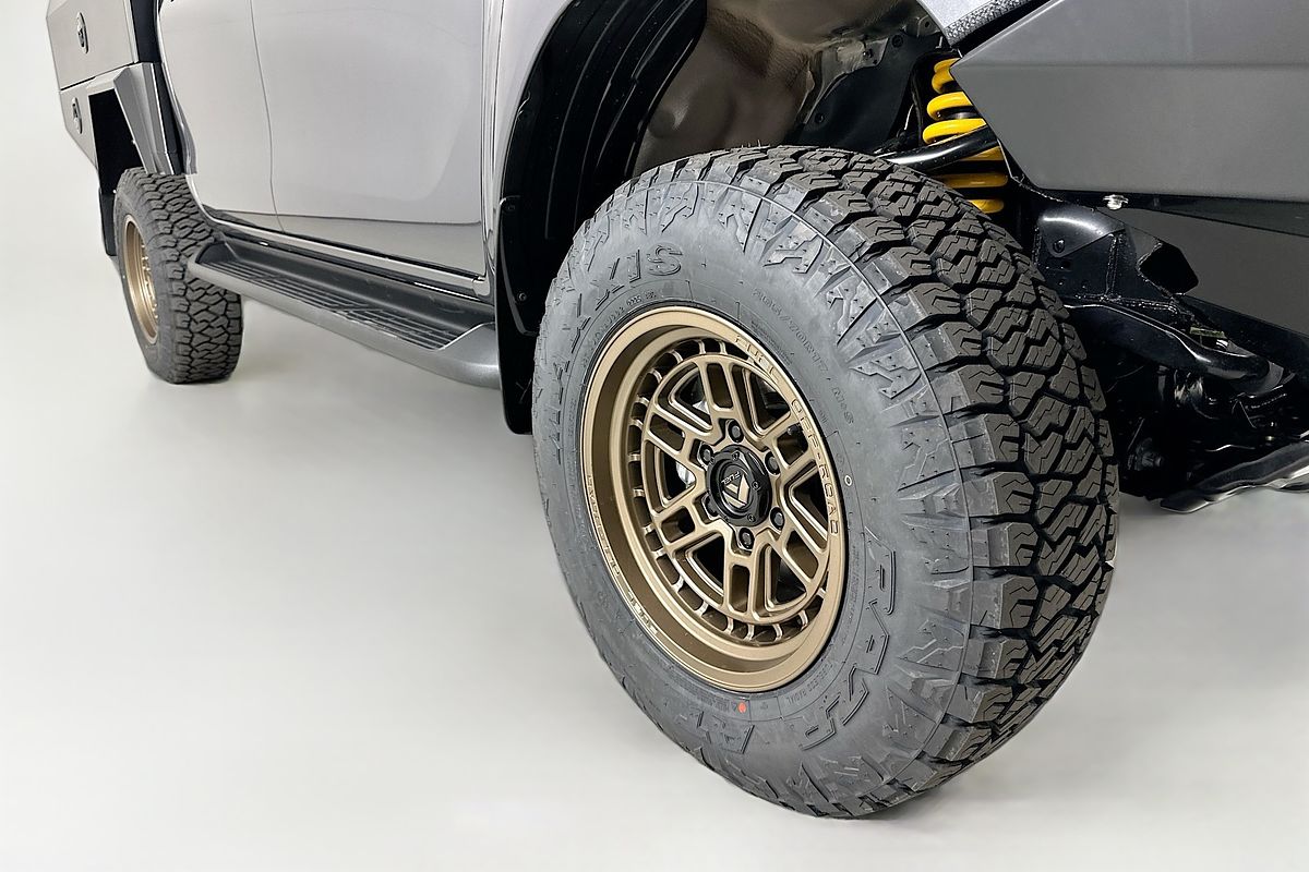 2025 Toyota HILUX SR 48V (4x4) GUN126R RC 4X4
