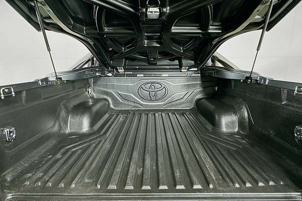 2022 Toyota HILUX SR5 GUN126R 4X4