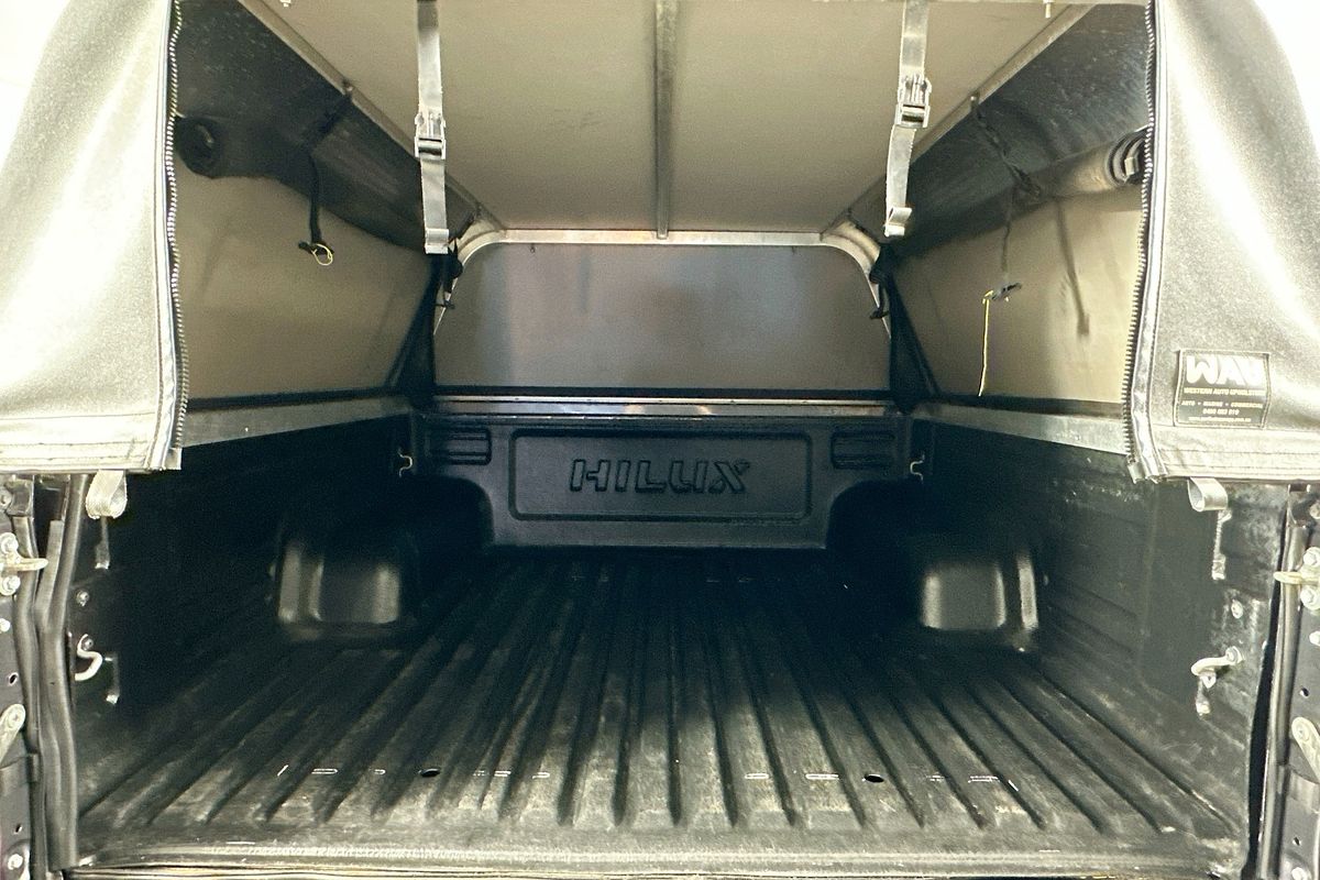 2022 Toyota HILUX SR5 (4x4) GUN126R 4X4