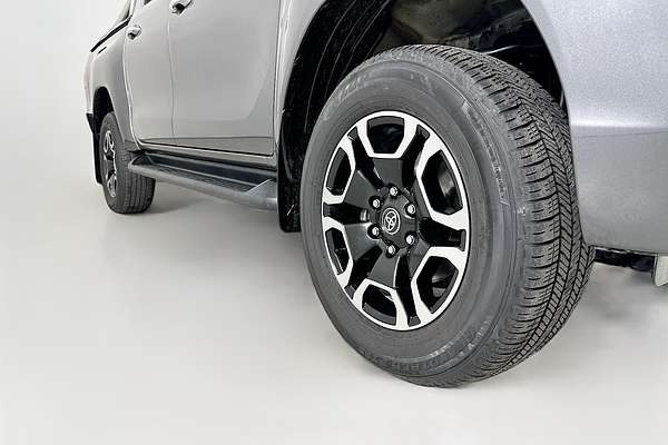 2022 Toyota HILUX SR5 GUN126R 4X4