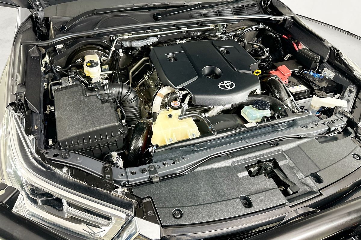 2022 Toyota HILUX SR5 (4x4) GUN126R 4X4